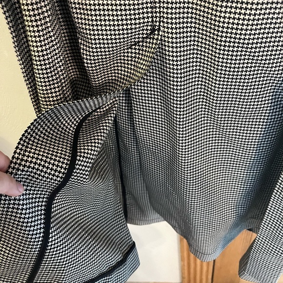 H&M Houndstooth Trenchcoat with Bow Cuffs - Picture 9 of 14